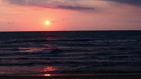 Sunrise by the sea 库存影片 74629011