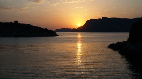 Sunrise at sea Stock-Footage 230990799