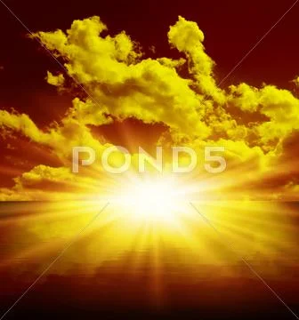 Sunrise in the sea Stock Illustration