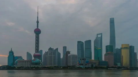 Sunrise Skyline view from Bund waterfront on Pudong，Shanghai Video stock 57420372