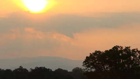 Sunrise in the smokey mountains Stock Footage 5244715