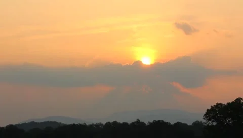 Sunrise in the smokey mountains Video stock 5247603