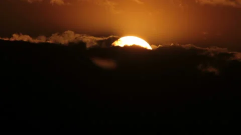 Sunrise sun appear from clouds Stock-Footage 86430832
