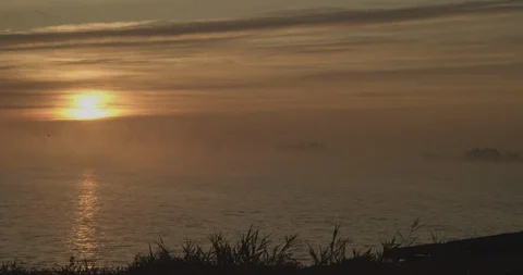 SUNRISE SUNSET Stockbeeldmateriaal 118532944