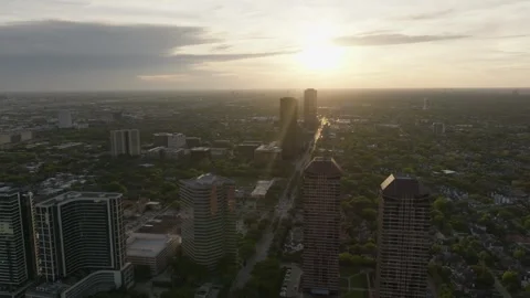 Sunrise Sunset over Downtown and uptown Houston from Drone Stockbeeldmateriaal 246700656