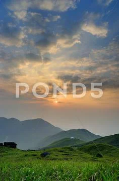 Sunrise from the sunset peak, Stock Photos