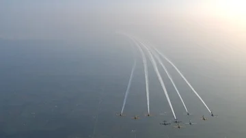 Sunrise T34 Mentor Formation Vídeo Stock 85587336