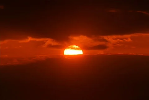 Sunrise through Dark Clouds PAL Vidéo 524623