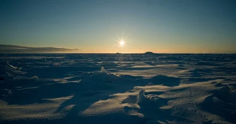 Sunrise through Sunset Time Lapse Over Frozen Bering Sea Ice, Arctic Alaska Vidéo 72376559