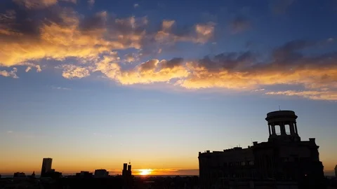 Sunrise tilting towards a beautiful sky Stock Footage