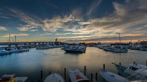Sunrise time lapse over the yachts of Biscayne Bay of Miami, Florida. USA 스톡 동영상 88403191