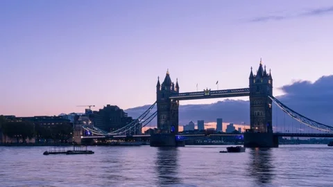 Sunrise time-lapse of Tower Bridge , London, UK Vídeo Stock 142219424