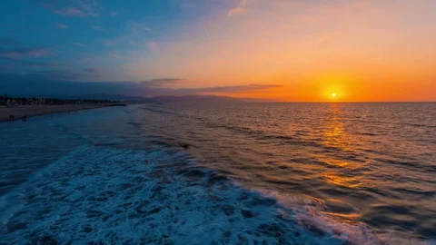 Sunrise time-lapse of Venice Beach, CA Stock Footage