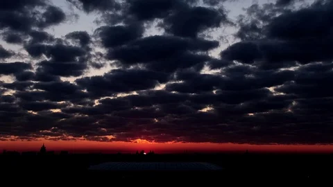Sunrise in a town. Clouds - Timelapse 動画素材 70217830