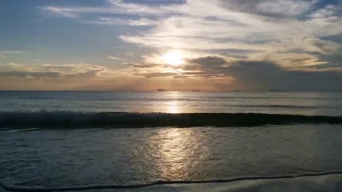 Sunrise at tropical beach Stock Footage 136811627