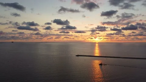 Sunrise. View from a drone from the vicinity of Górki Zachodnie in Gdańsk. Stock-Footage 158954606