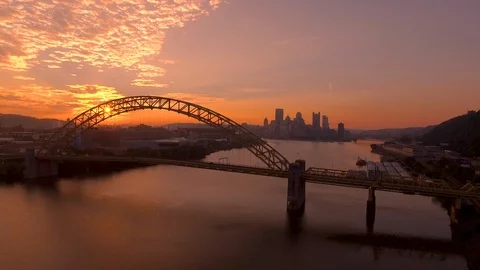 Sunrise of West End Bridge in Pittsburgh Stock Footage