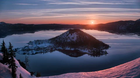 Sunrise, wide angle landscape time lapse Crater Lake National Park, Oregon, Wint Stock-Footage 62472352