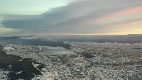 Sunrise in winter in the city of Beloretsk Video stock 119857122