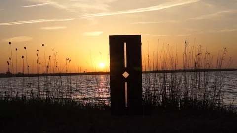 SunriseDoor 4 Stockbeeldmateriaal 94531685