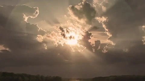 Suns Rays From Behind Cumulus Clouds. 動画素材 133755912