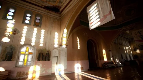 The sun's rays glide over the wall of the russian orthodox monastery Stock-Footage 83754418