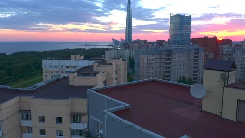Sunset 1Aerial view of the skyscraper Lakhta Center at pink sunset 库存影片 137084661