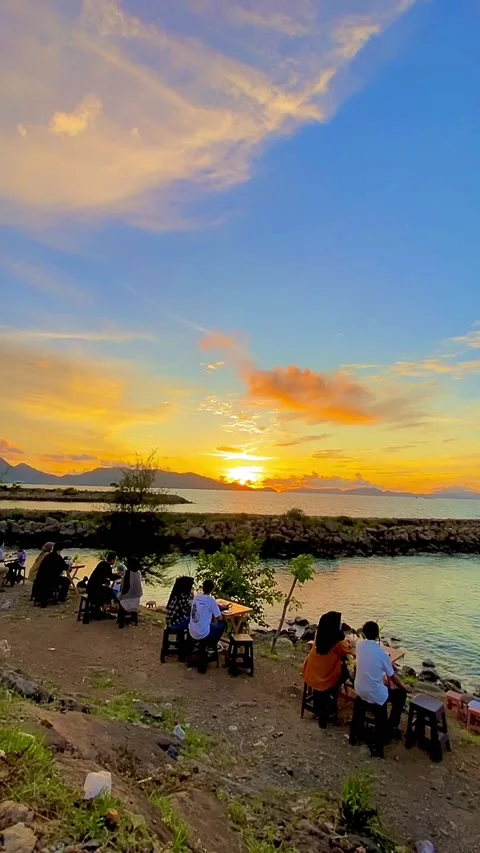 Sunset 6 Stock Footage 211805025