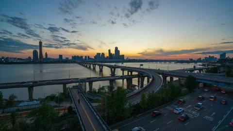 Sunset 63 traffic view han river Stock Footage 287893592
