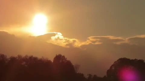 The sunset above forest, EXTRA STRONG ZOOM Vídeo Stock 11633192