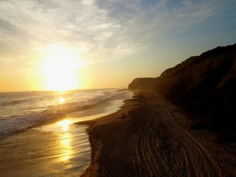 Sunset aerial over the beach in Crystal Cove, California Vídeos de archivo 80254449