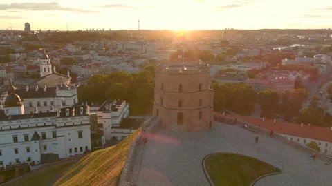 Sunset aerial view of Gediminas Tower, Vilnius, Lithuania 스톡 동영상 246503063