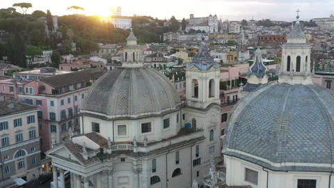 Sunset Aerial View of Piazza del Popolo's Domes in Rome Stockbeeldmateriaal 304318171