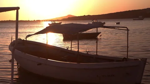 Sunset and boats 動画素材 247838252