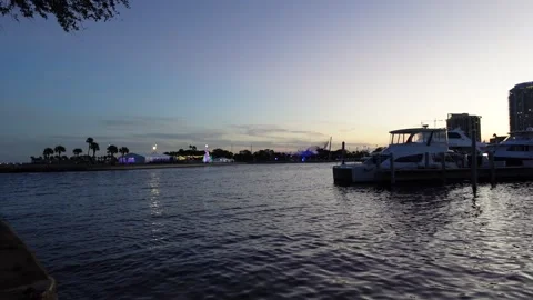 Sunset and boats in the harbor Stock-Footage 168184587
