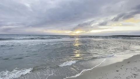 Sunset and Clouds in the Winter at Chatham, Cape Cod 스톡 동영상 144293874
