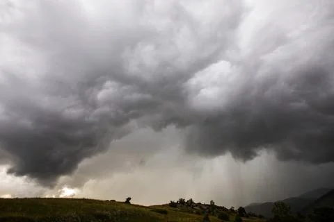 Sunset and dramatic clouds in Cerdanya, Pyrenees, Spain Foto stock