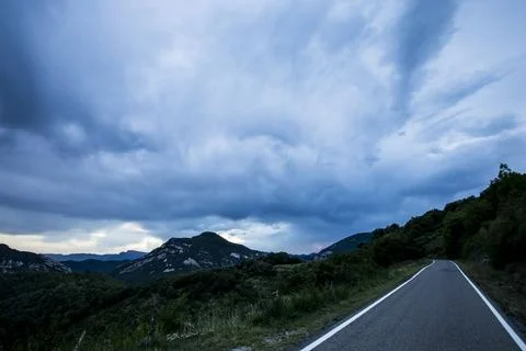 Sunset and dramatic clouds in La Garrotxa, Spain Stock-Fotos