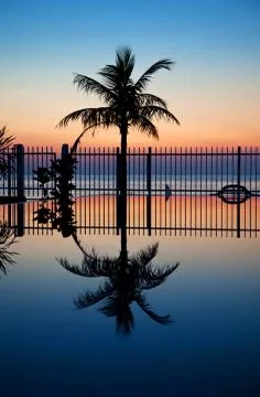 Sunset and infinity pool Foto stock
