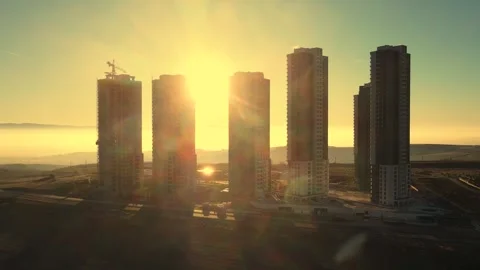 Sunset And Skyscrapers Vídeos de archivo 333452034