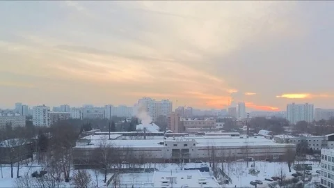 Sunset and sun in winter in the town timelapse Video stock 79808625