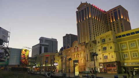 Sunset Atlantic City Boardwalk Caesars Casino &amp; Trump Plaza Hotel Time Lapse Vídeos de archivo 331035103