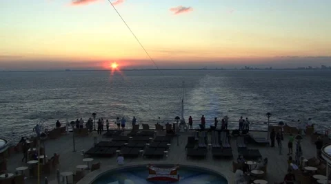 Sunset back of cruise ship 스톡 동영상 53046957