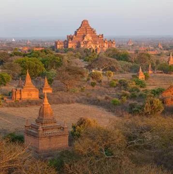 Sunset in bagan Foto stock