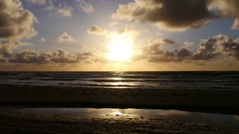 Sunset on the beach 4K clip 動画素材 74765999