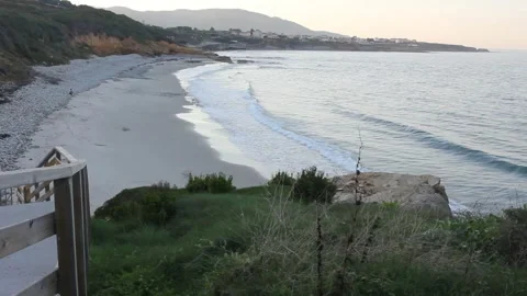 Sunset in a beach in the Cantabrian sea Video stock 254568356