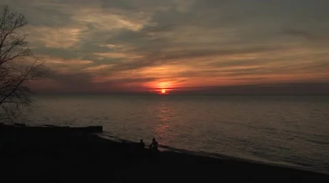 Sunset at the beach. Vídeo Stock 40431716