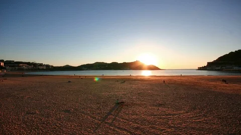 Sunset at the beach 動画素材 74779342