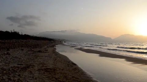 Sunset on a beach 스톡 동영상 137593436