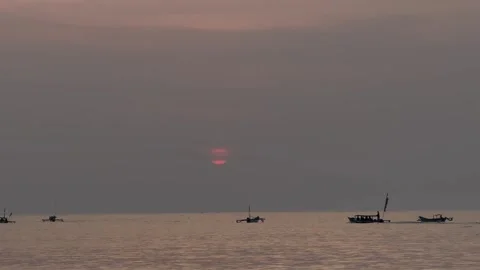 Sunset on the Beach Video stock 255499365